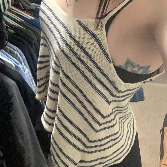 American Eagle Outfitters Woven Crop - Picture 4 of 4